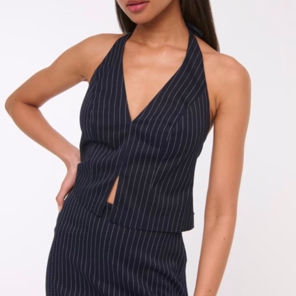Top / neck vest / halter top - Picture 1 of 4